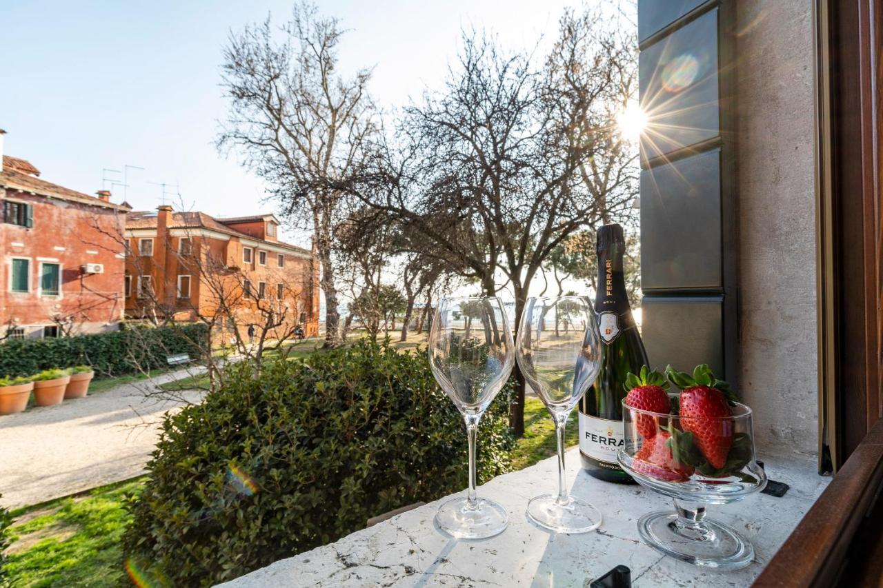 Laguna D'Oro Luxury Apartments Венеция Екстериор снимка