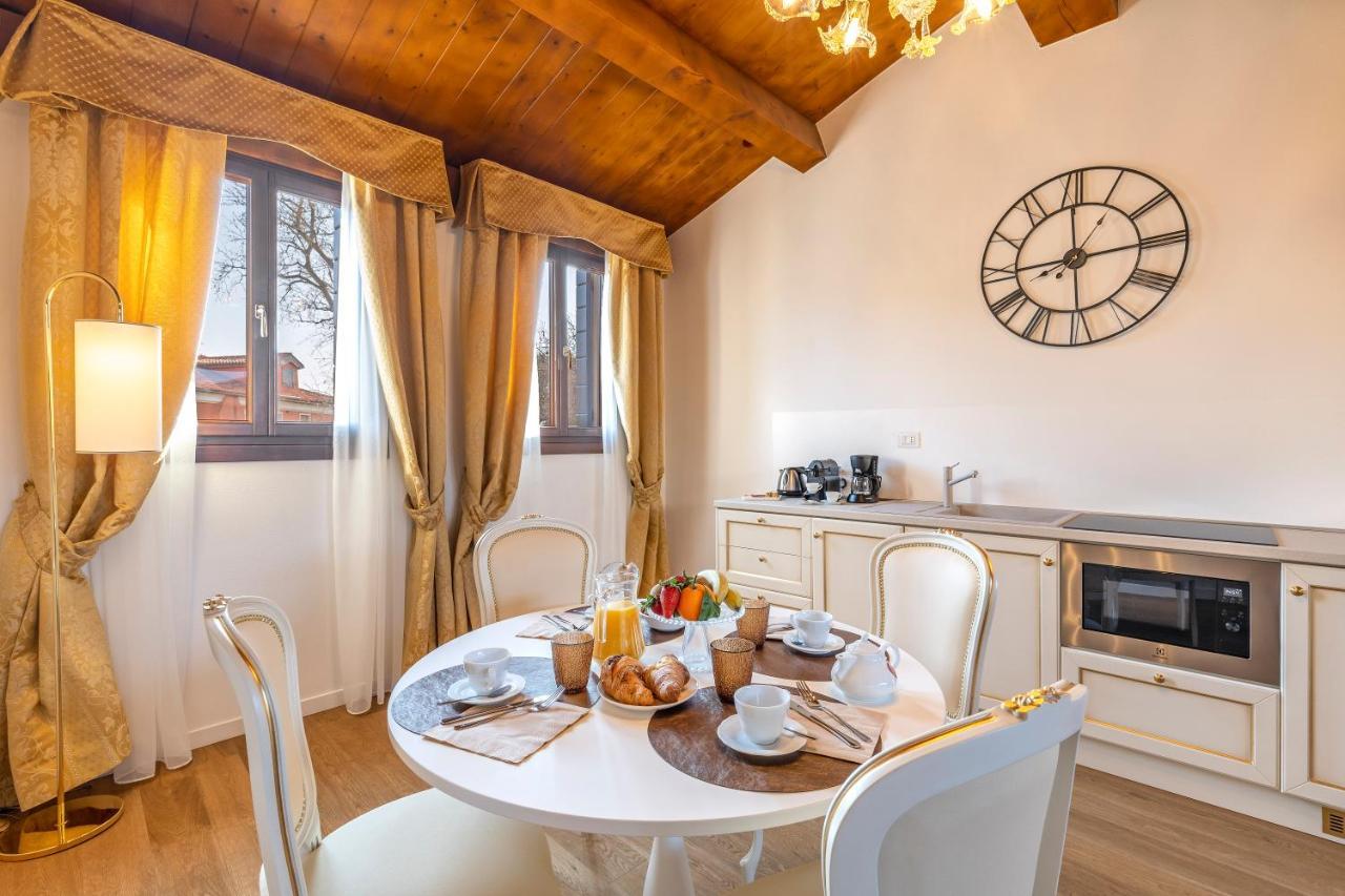Laguna D'Oro Luxury Apartments Венеция Екстериор снимка
