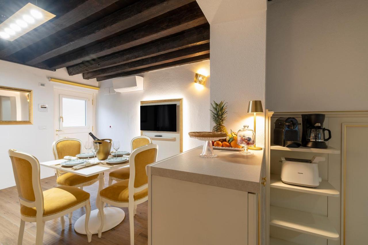 Laguna D'Oro Luxury Apartments Венеция Екстериор снимка