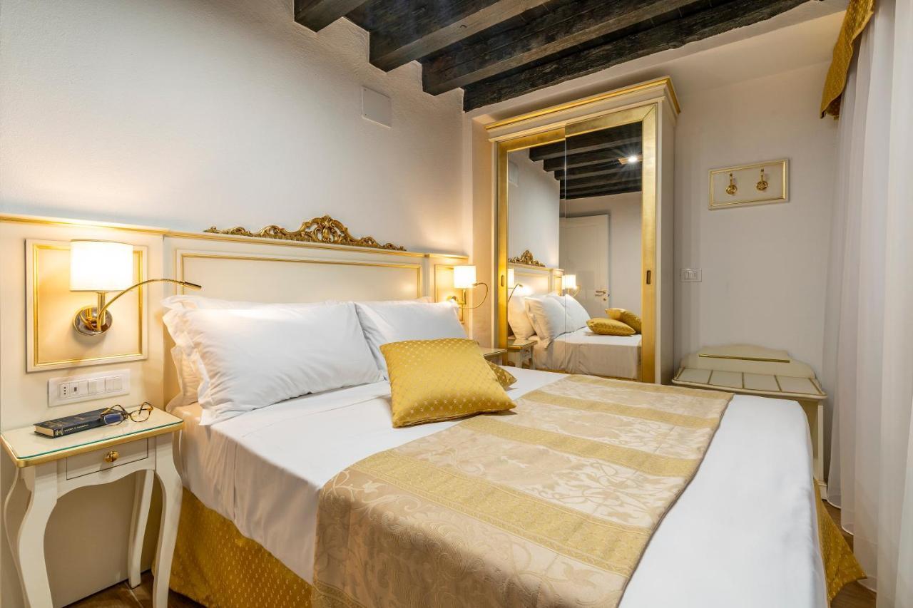 Laguna D'Oro Luxury Apartments Венеция Екстериор снимка